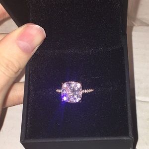 Louily Morganite ring
